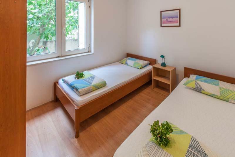 Apartmani Mudronja มูร์แตร์ ภายนอก รูปภาพ